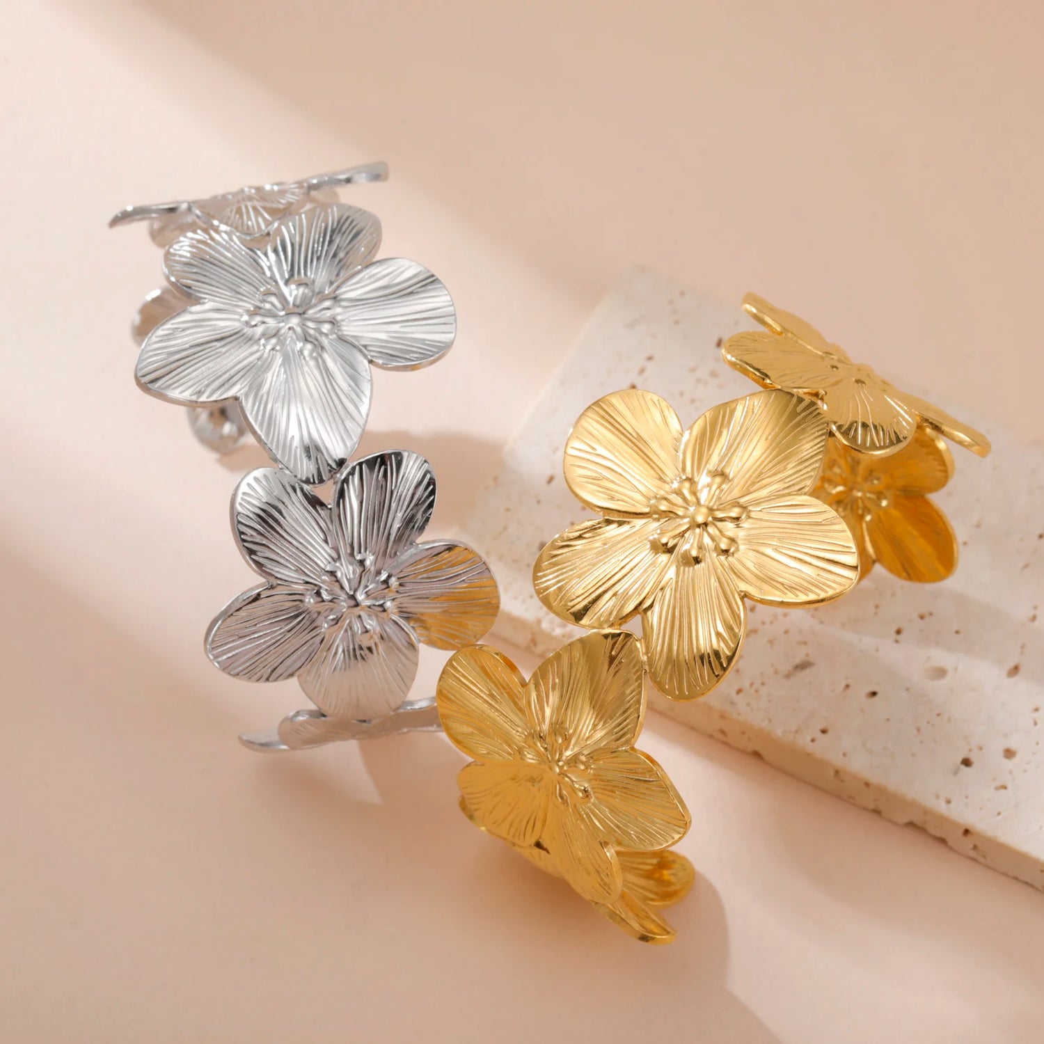 Fashion Big Flowers Cuff Bracelet for Women Stainless Steel Gold Color Bangle Bohemian Jewelry Wedding Gift
